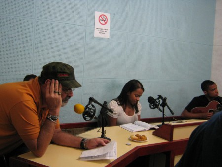 RADIO TROPICAL AM